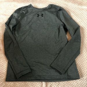Boys gray under armour long sleeved tee.  Size XL